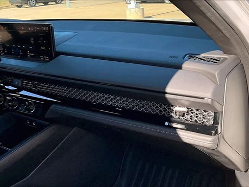 Used 2024 Honda Accord Sport image 17