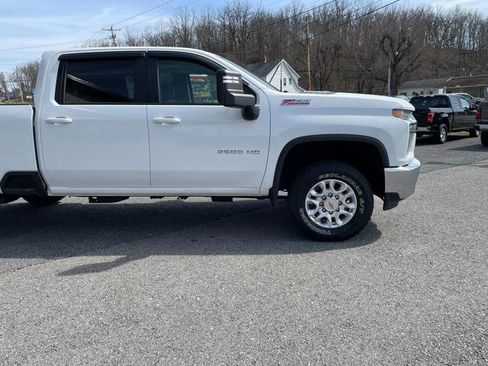 Used 2021 Chevrolet Silverado 2500 LT w/ Z71 Off-Road Package image 10