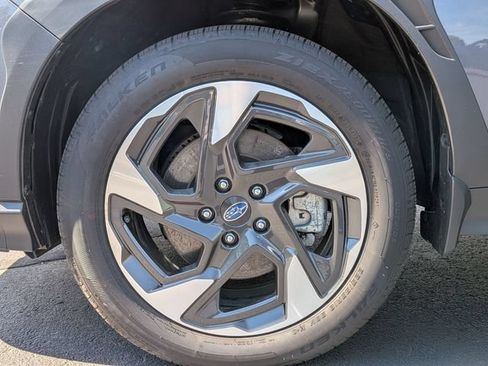 Used 2025 Subaru Crosstrek 2.5i Limited AWD/4WD image 9