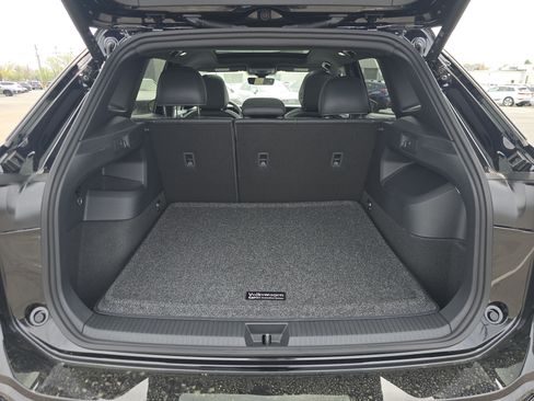 New 2026 Volkswagen Tiguan SE R-Line AWD/4WD image 15