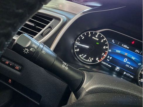 Used 2018 Nissan Murano SV image 28