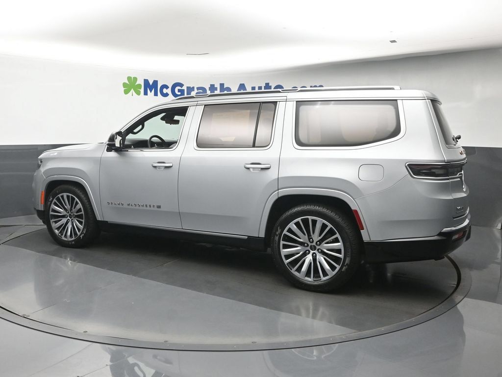 Used 2023 Jeep Grand Wagoneer Series III AWD/4WD image 29