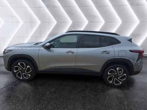 New 2026 Chevrolet Trax RS w/ Driver Confidence Package FWD image 8