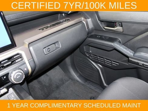 Used 2025 Toyota Tacoma TRD Sport AWD/4WD image 16