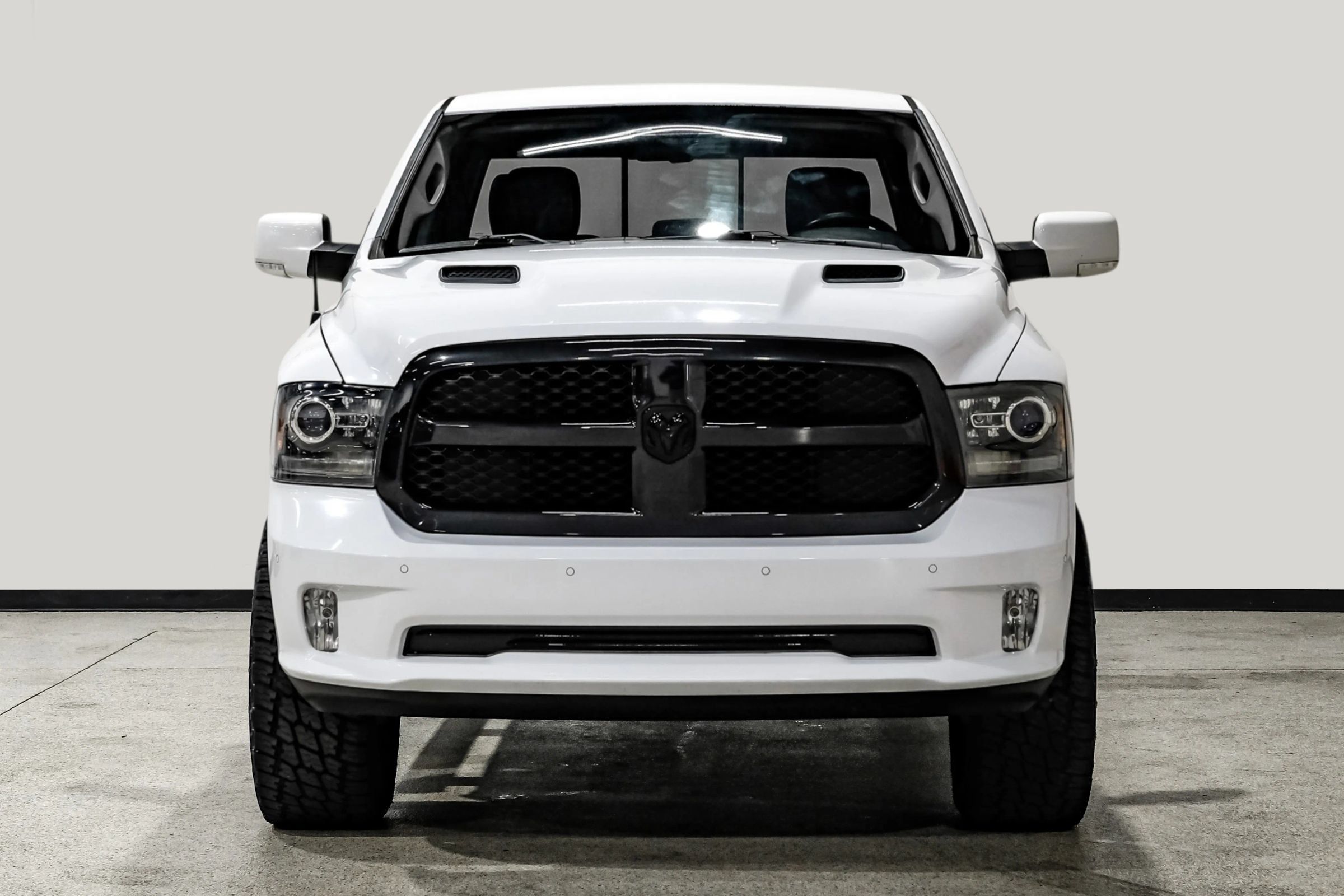 Used 2018 RAM 1500 Sport w/ Quick Order Package 26Q Night AWD/4WD image 3