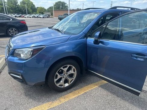 Used 2017 Subaru Forester 2.5i Touring AWD/4WD image 2