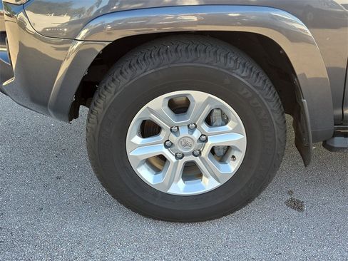 Used 2023 Toyota 4Runner SR5 Premium image 12