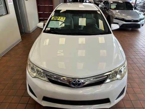 Used 2013 Toyota Camry LE FWD image 6