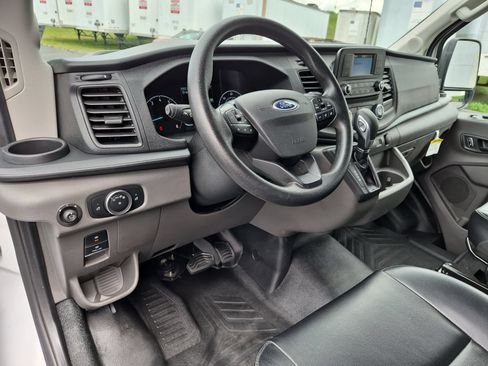 Used 2025 Ford Transit 250 148 High Roof Extended w/ Load Area Protection Package RWD image 10