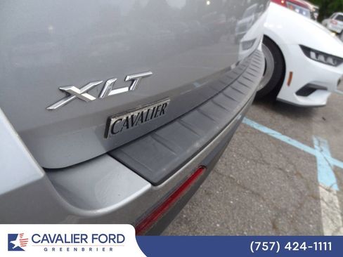 Used 2021 Ford Explorer XLT w/ Equipment Group 202A RWD image 7