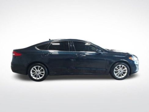 Used 2020 Ford Fusion SE image 26