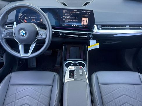 Used 2025 BMW X1 xDrive28i w/ Convenience Package AWD/4WD image 16