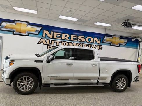 Used 2022 GMC Sierra 1500 SLT w/ SLT Premium Plus Package AWD/4WD image 2