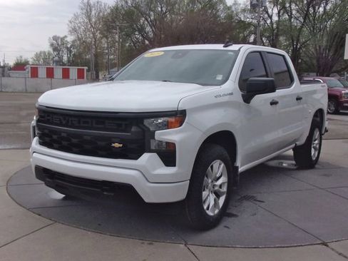 Used 2023 Chevrolet Silverado 1500 Custom image 16