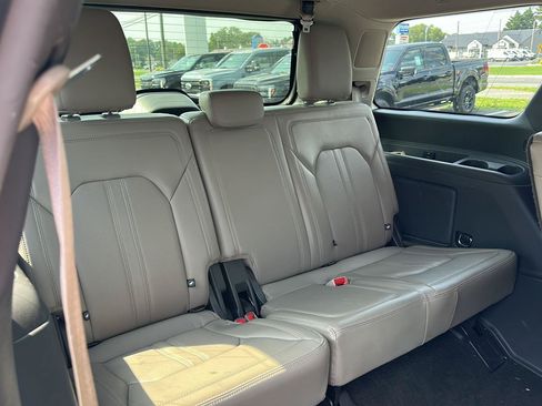 Used 2019 Ford Expedition Limited w/ Equipment Group 302A AWD/4WD image 12