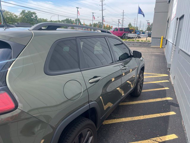 Used 2021 Jeep Cherokee Latitude Lux 80th Anniv w/ Quick Order Package 26U 80TH AWD/4WD image 6