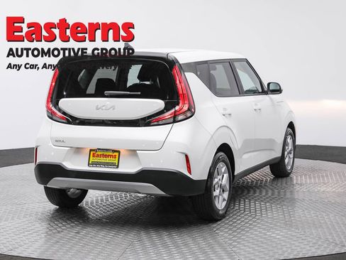 Used 2024 Kia Soul LX w/ Option Group 015 image 5