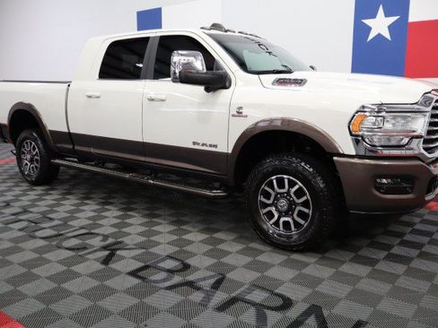 Used 2023 RAM 2500 Limited AWD/4WD image 23