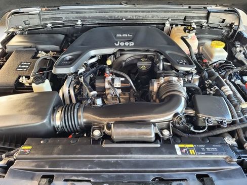 Used 2021 Jeep Wrangler Unlimited Sport image 34