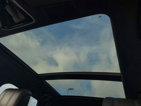 Used 2020 Land Rover Range Rover Sport HSE image 28