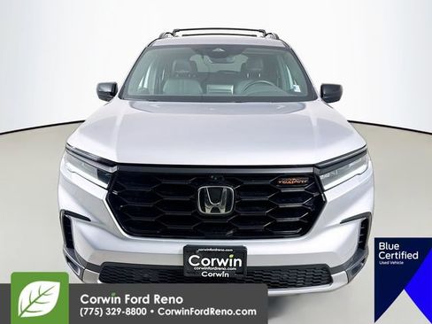 Used 2024 Honda Pilot TrailSport image 2