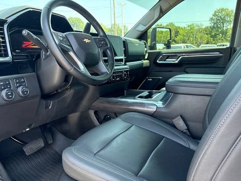 Used 2024 Chevrolet Silverado 2500 LTZ w/ LTZ Convenience Package AWD/4WD image 18