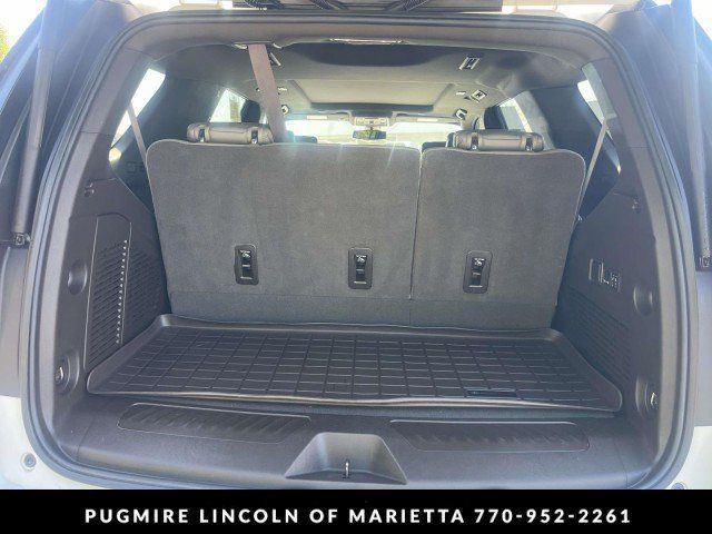 Used 2022 GMC Yukon SLT w/ SLT Premium Package AWD/4WD image 13