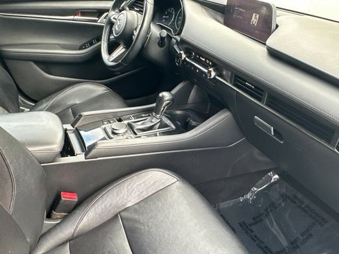 Used 2021 MAZDA MAZDA3 Hatchback w/Premium Plus Pkg image 15