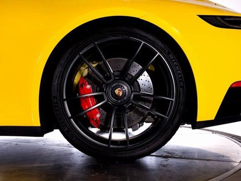 Used 2022 Porsche 911 Carrera GTS w/ Premium Package image 11