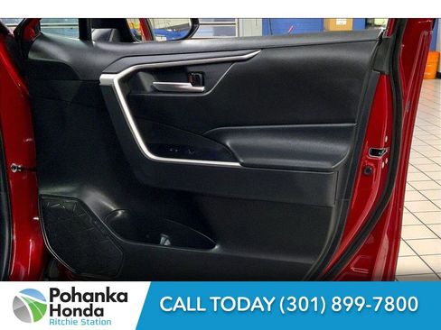 Used 2025 Toyota RAV4 XLE image 26