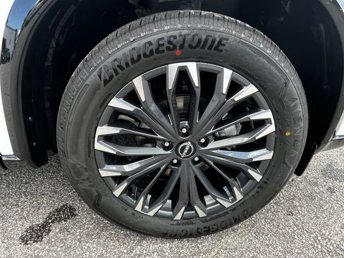 New 2026 Nissan Rogue Platinum w/ Platinum Premium Package AWD/4WD image 12