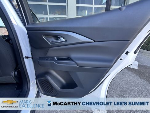 New 2026 Chevrolet Equinox EV LT image 36