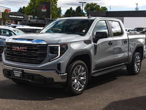 Used 2025 GMC Sierra 1500 Pro w/ Convenience Package AWD/4WD image 4