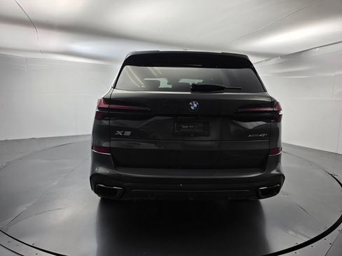 Used 2024 BMW X5 xDrive40i w/ M Sport Package AWD/4WD image 5