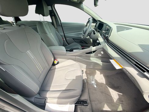 New 2026 Hyundai Elantra Sport FWD image 20