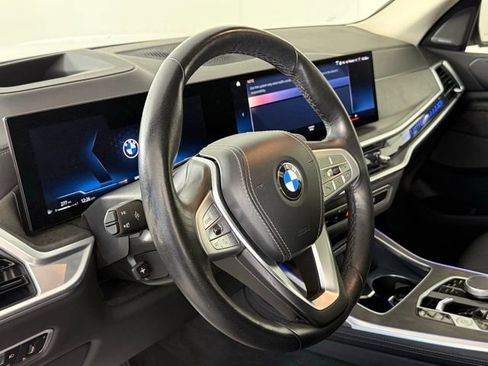 Used 2023 BMW X7 xDrive40i w/ Premium Package image 15
