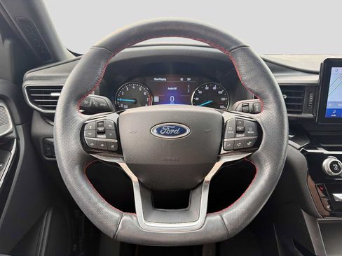 Certified 2024 Ford Explorer ST-Line w/ Class IV Trailer Tow Package AWD/4WD image 25