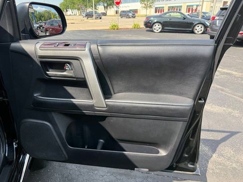 Used 2012 Toyota 4Runner Limited AWD/4WD image 93
