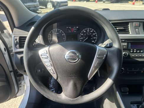 Used 2017 Nissan Sentra S image 11