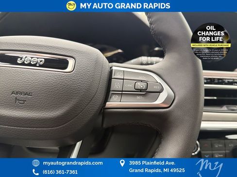 Used 2025 Jeep Compass Limited AWD/4WD image 16