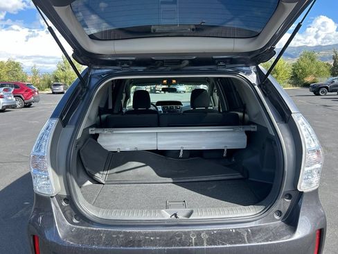 Used 2014 Toyota Prius V Three FWD image 12