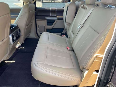 Used 2018 Ford F150 Lariat w/ Equipment Group 502A Luxury image 6