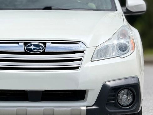 Used 2013 Subaru Outback 2.5i Limited AWD/4WD image 15