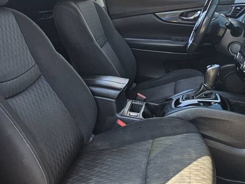 Used 2017 Nissan Rogue SV FWD image 8