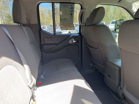 Used 2015 Nissan Frontier S image 11