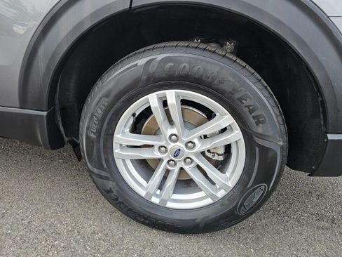 Certified 2024 Ford Explorer XLT w/ Equipment Group 202A image 9