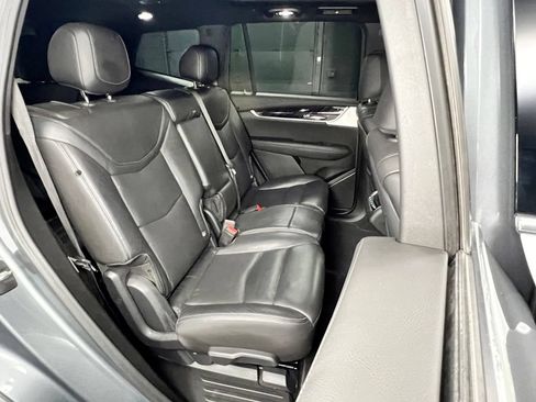Used 2025 Cadillac XT6 Premium Luxury FWD image 18