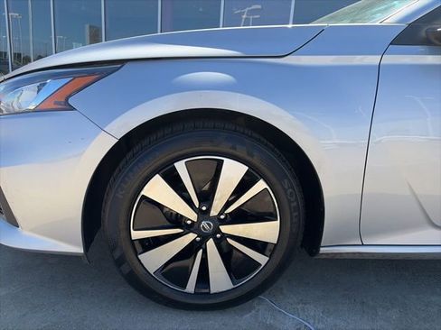 Used 2022 Nissan Altima 2.5 SV image 7