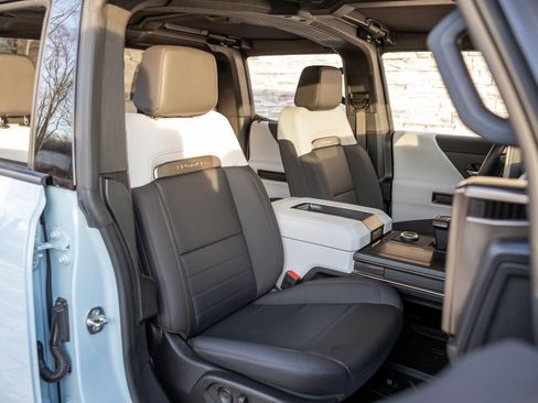 Used 2024 GMC Hummer EV 3X w/ Extreme Off-Road Package image 39