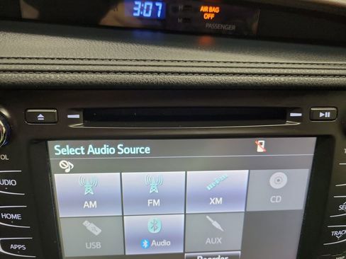 Used 2019 Toyota Highlander XLE image 45